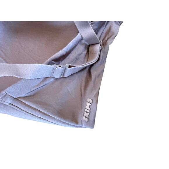 Skims Maeve pink wireless bra - Picture 3 of 5